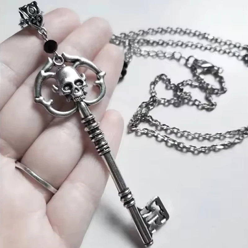 New Antique Skeleton Key Pendant Necklace Creativity Pendant Charm Statement Punk Jewelry Novelty Grunge Gothic Halloween Gift