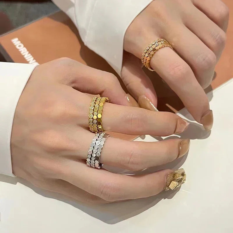 High Quality 925 Sterling Silver Honeycomb Ladies Classic Stacked Fashion Bee My Love Ring Trend Brand Wedding Fine Jewelry Gift