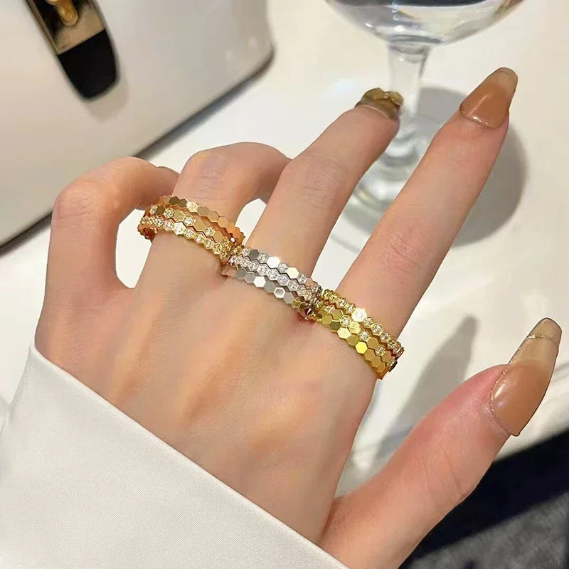 High Quality 925 Sterling Silver Honeycomb Ladies Classic Stacked Fashion Bee My Love Ring Trend Brand Wedding Fine Jewelry Gift