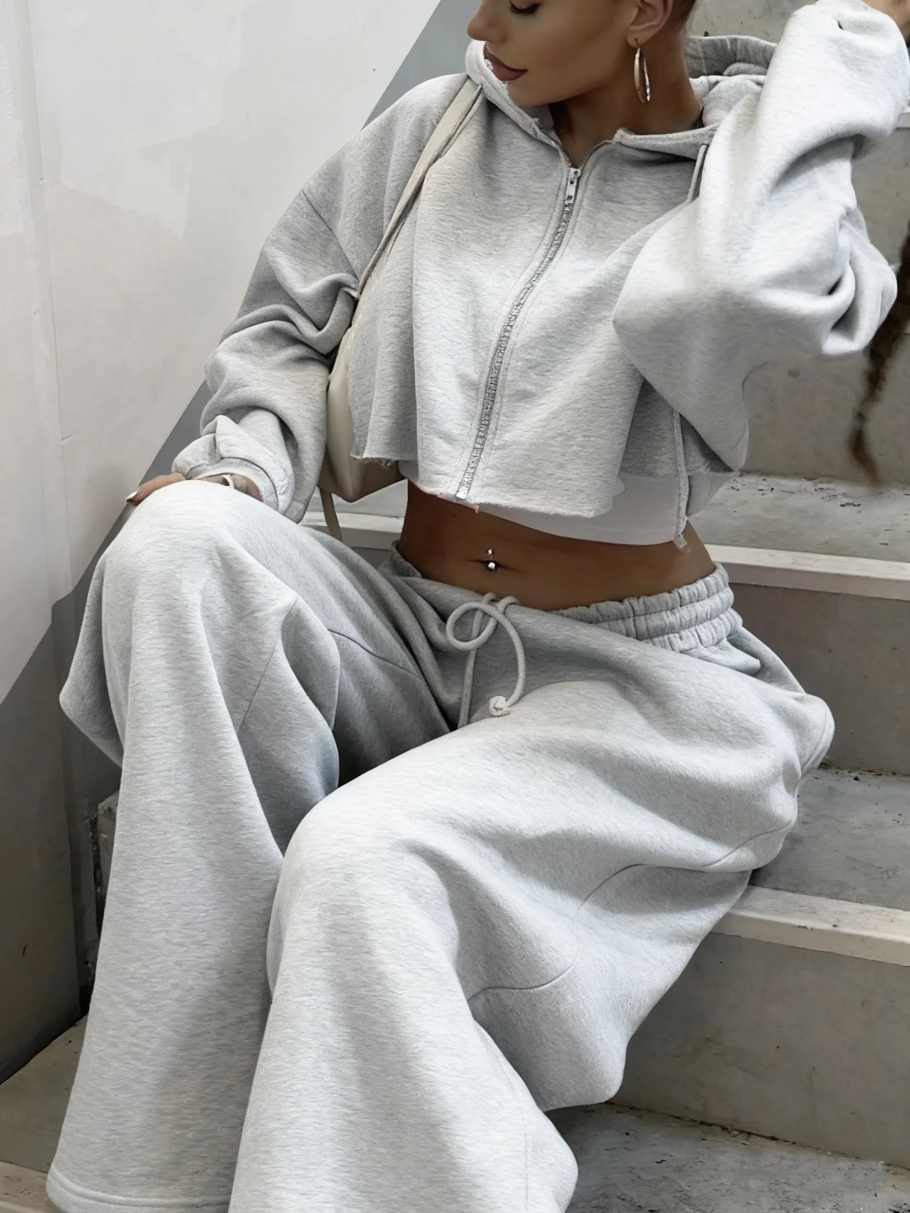 Women Hooded Zip-up Cropped Sweatshirt and Long Pants 2 Piece Sets 2025 Autumn Casual Hoodies Sweatpants Suit Tracksuits