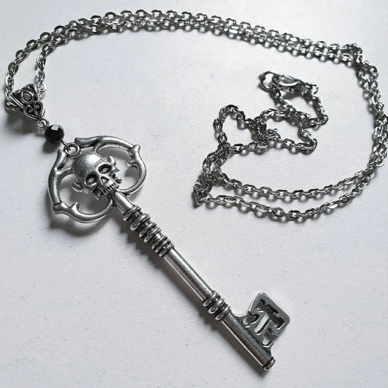 New Antique Skeleton Key Pendant Necklace Creativity Pendant Charm Statement Punk Jewelry Novelty Grunge Gothic Halloween Gift
